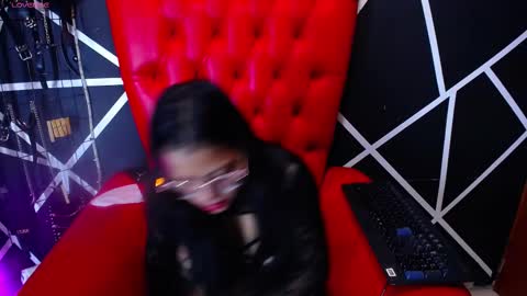 Snapshot of _candy_bdsm_ chatting on 03.01.25 Bella online show from 03.01.25