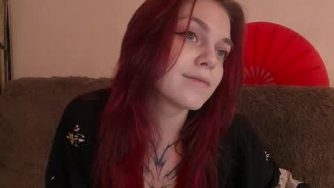 Snapshot of _caroline_coy chatting on 01.19.26 Caroline online show from 01.19.26