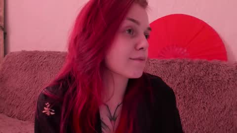 Snapshot of _caroline_coy chatting on 02.05.26 Caroline online show from 02.05.26