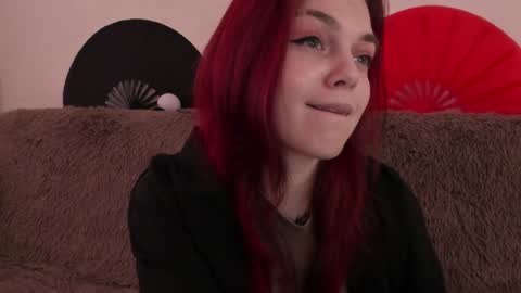Snapshot of _caroline_coy chatting on 04.23.26 Caroline online show from 04.23.26