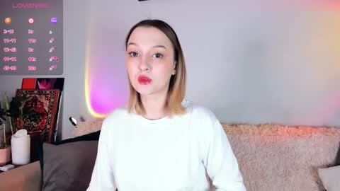 Christina Chris online show from 11.24.25