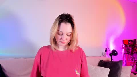 Christina Chris online show from 04.19.26