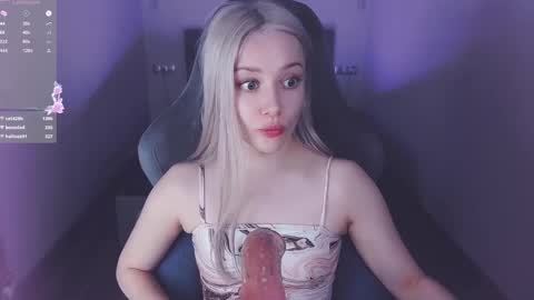 Snapshot of _chatur_babe chatting on 02.12.25 Angelina online show from 02.12.25