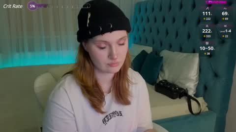 Snapshot of _chlo_e chatting on 12.17.24 Alisa NO NUDE online show from 12.17.24