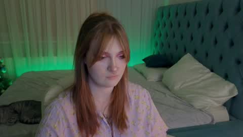 Snapshot of _chlo_e chatting on 01.23.25 Alisa NO NUDE online show from 01.23.25