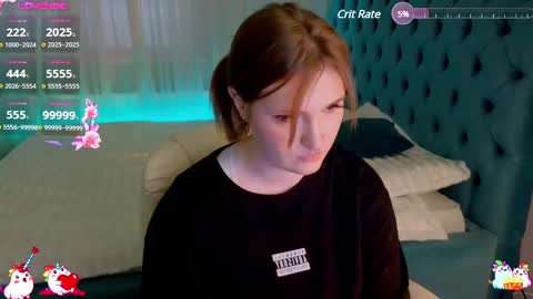 Snapshot of _chlo_e chatting on 03.01.25 Alisa NO NUDE online show from 03.01.25