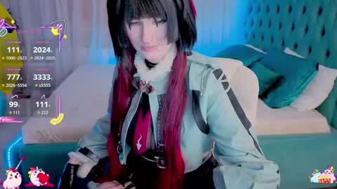 Snapshot of _chlo_e chatting on 10.31.25 Alisa NO NUDE online show from 10.31.25