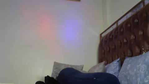 lily online show from 11.19.25