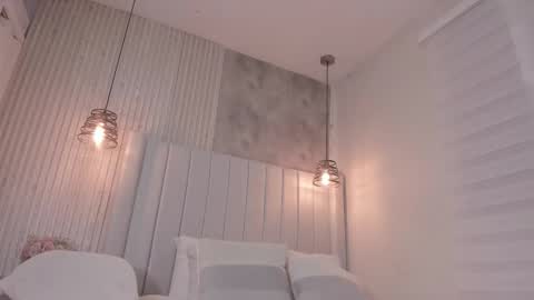 Snapshot of _dakota_a chatting on 09.17.25 Dakota online show from 09.17.25