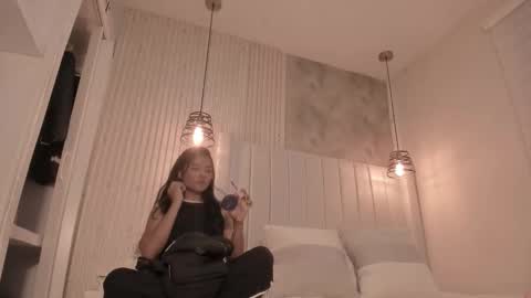 Snapshot of _dakota_a chatting on 09.18.25 Dakota online show from 09.18.25