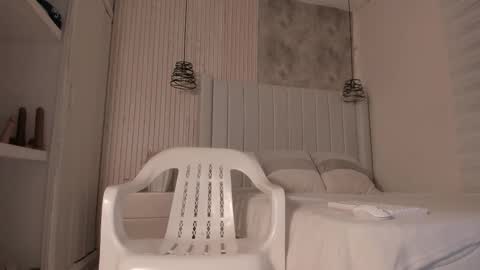 Snapshot of _dakota_a chatting on 10.18.25 Dakota online show from 10.18.25