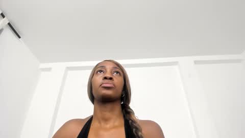 Snapshot of _danik0 chatting on 10.18.25 danik online show from 10.18.25