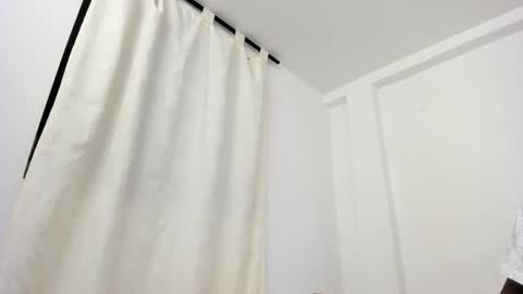 Snapshot of _danik0 chatting on 10.19.25 danik online show from 10.19.25