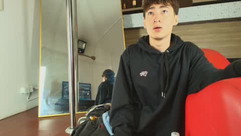 Snapshot of _dantfox_ chatting on 09.30.25 Dante online show from 09.30.25