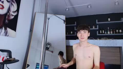 Snapshot of _dantfox_ chatting on 10.05.25 Dante online show from 10.05.25