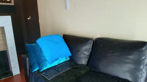 Snapshot of _dantfox_ chatting on 10.14.25 Dante online show from 10.14.25