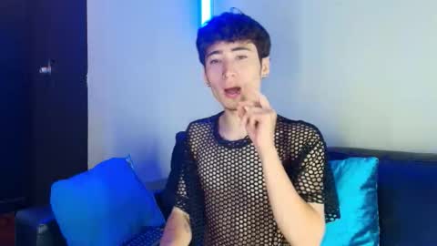 Snapshot of _dantfox_ chatting on 10.26.25 Dante online show from 10.26.25