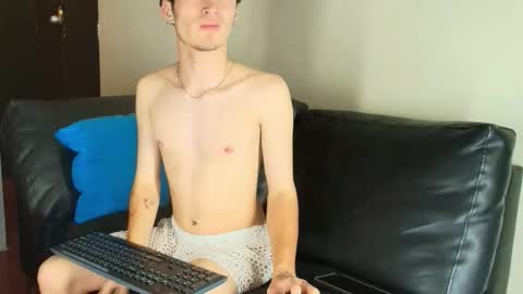 Snapshot of _dantfox_ chatting on 10.29.25 Dante online show from 10.29.25