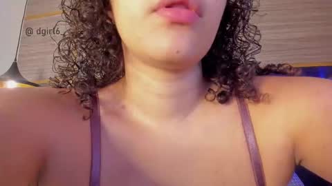 Abril online show from 11.14.25