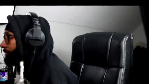 Snapshot of _el_care_chimba chatting on 11.20.25 _el_care_chimba online show from 11.20.25