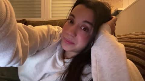 Snapshot of _elena_barra chatting on 11.20.25 elena barra online show from 11.20.25