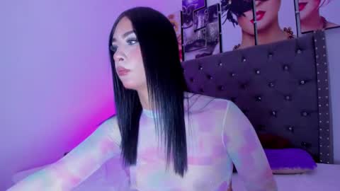 Elettra online show from 02.15.25