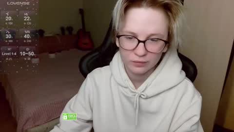 chloue and Gretta online show from 04.26.26