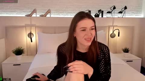 Milana online show from 10.12.25