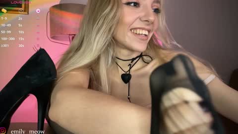 Snapshot of _emily__sweety_ chatting on 12.21.24 Emily online show from 12.21.24