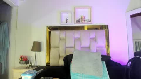 Isabella online show from 12.21.24