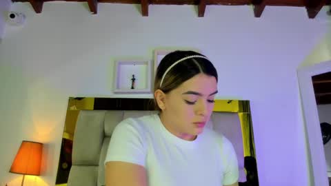 Isabella online show from 03.06.25