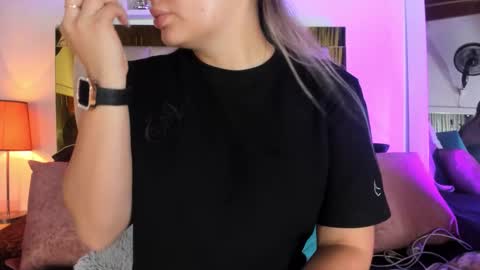 Isabella online show from 10.11.25