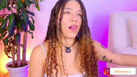 Snapshot of _emilymoon_x chatting on 04.16.26 Emi online show from 04.16.26