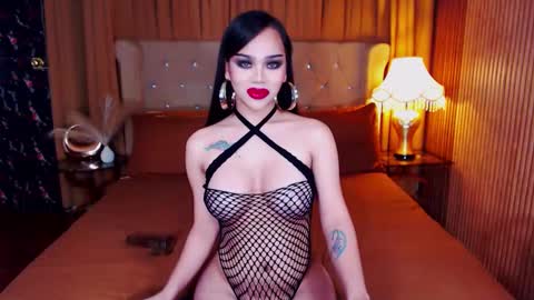 Snapshot of _empressvalerie_ chatting on 09.20.25 _empressvalerie_ online show from 09.20.25