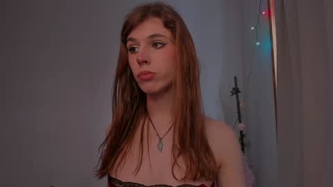Snapshot of _eva_pleasure_ chatting on 12.31.24 Eva online show from 12.31.24