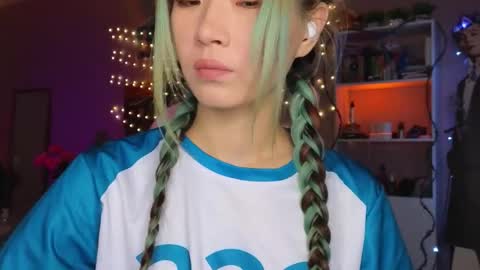 EveEva online show from 11.09.25