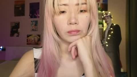 EveEva online show from 04.14.26