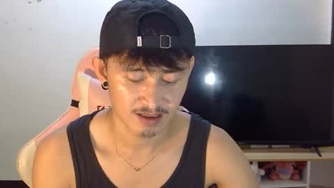 Snapshot of _everydaycum chatting on 10.28.25 morg online show from 10.28.25