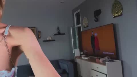 Lola 3  online show from 11.13.25