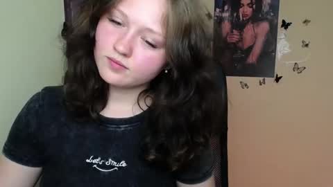 Snapshot of _foxy_lady chatting on 07.10.26 Alice online show from 07.10.26