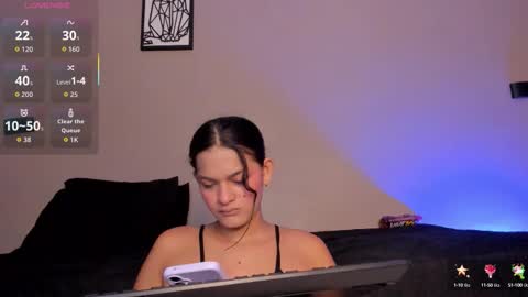 Snapshot of _frida_1 chatting on 09.17.25 Frida online show from 09.17.25