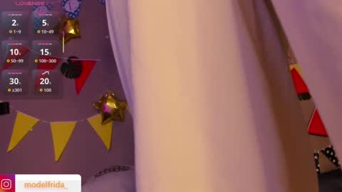 Snapshot of _frida_1 chatting on 09.23.25 Frida online show from 09.23.25