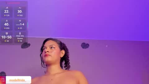 Snapshot of _frida_1 chatting on 10.08.25 Frida online show from 10.08.25