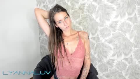 Snapshot of _fuckinparadise chatting on 02.01.25 Lyanna and Derek online show from 02.01.25