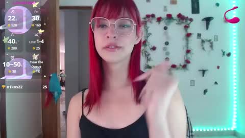 Snapshot of _galya_ chatting on 11.21.25 Galya online show from 11.21.25