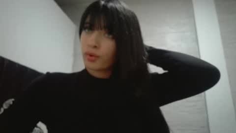 Mia-foster online show from 11.08.25