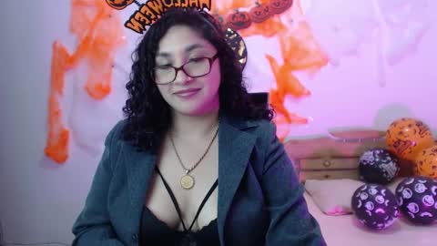 Snapshot of _gia_dior chatting on 10.10.25 Gia Independent model online show from 10.10.25