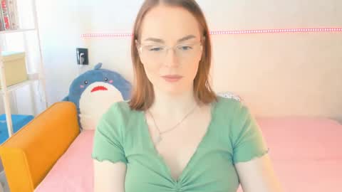 Snapshot of _gingermean_ chatting on 02.06.25 GingerMean online show from 02.06.25