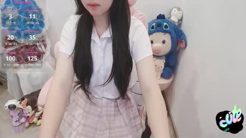 Snapshot of _girlcute_ chatting on 09.28.25 Anna online show from 09.28.25