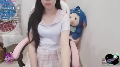 Snapshot of _girlcute_ chatting on 10.10.25 Anna online show from 10.10.25